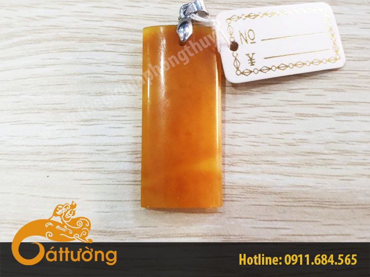 Mặt Dây Chuyền Cẩm Thạch Vàng 
